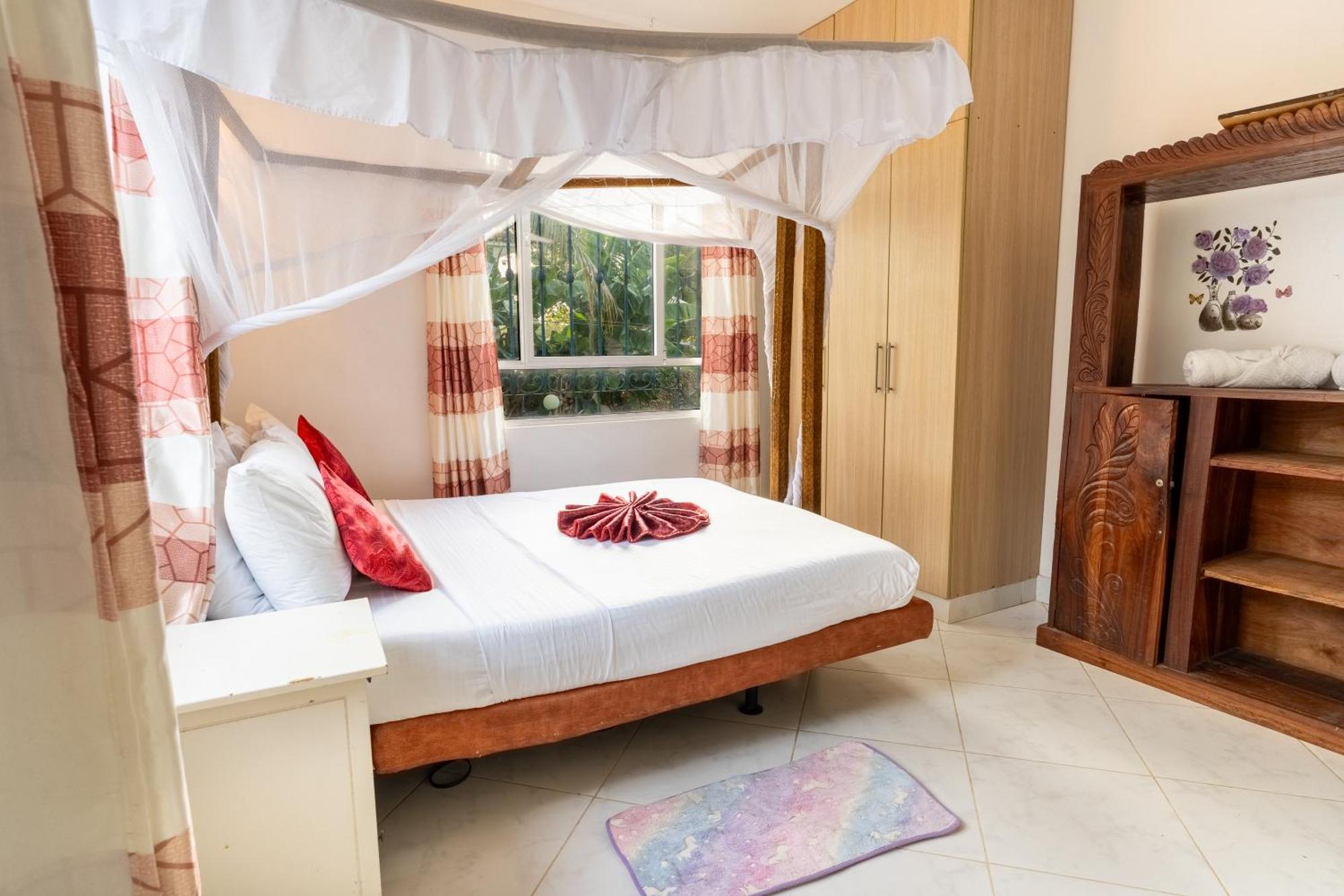Queens Chateau Boutique Villa Diani Beach Exterior foto