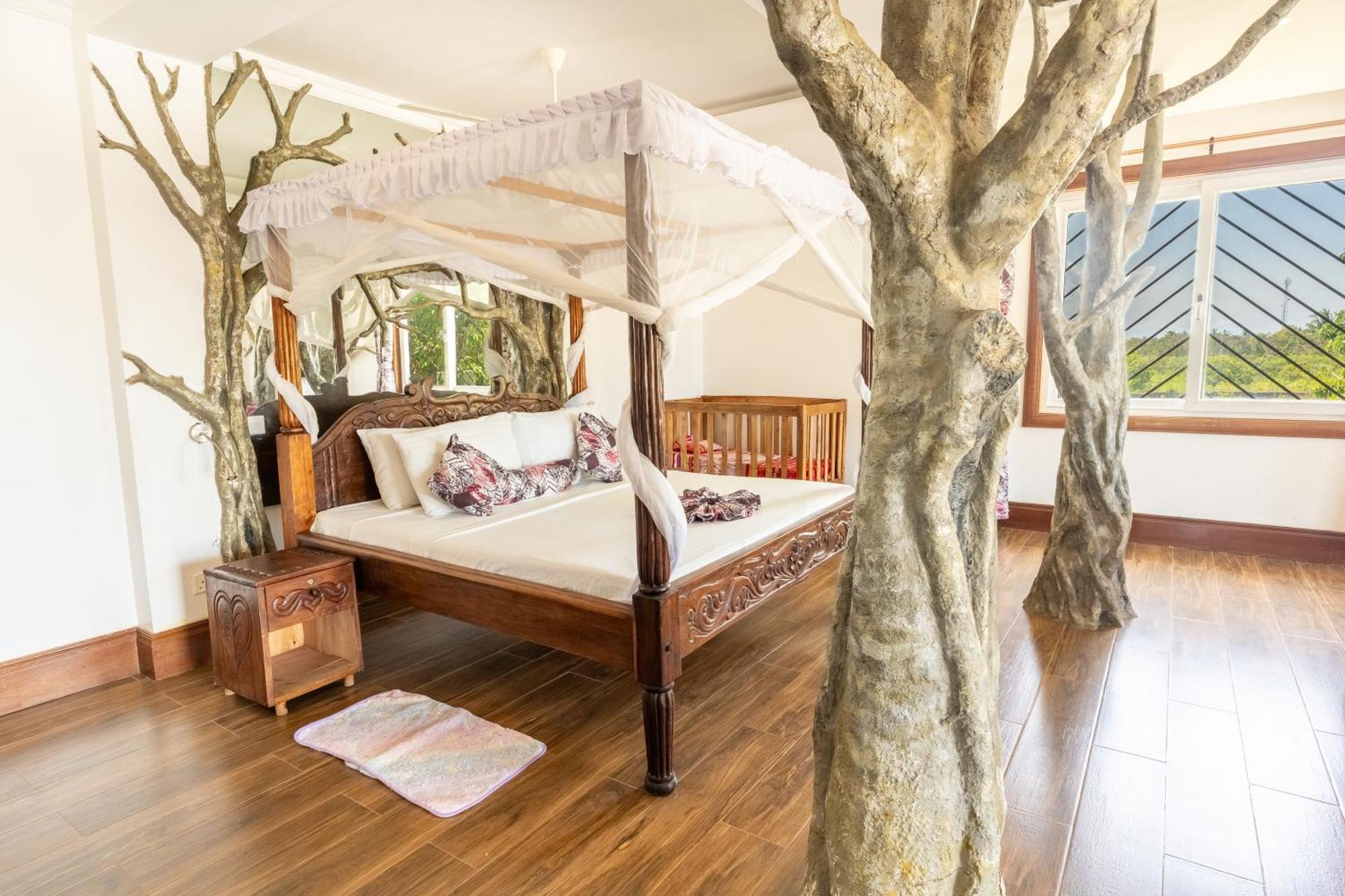 Queens Chateau Boutique Villa Diani Beach Exterior foto